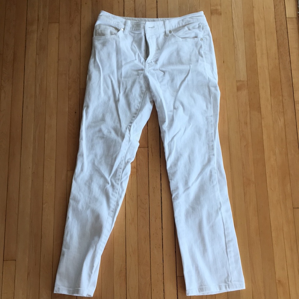 Elie Tahari white jade jean 8 high waist straight
